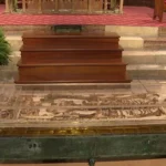 Thousands view St Francis remains in rare public display